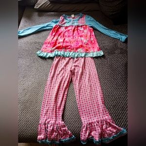 Girls Matilda Jane pajama set, size 8